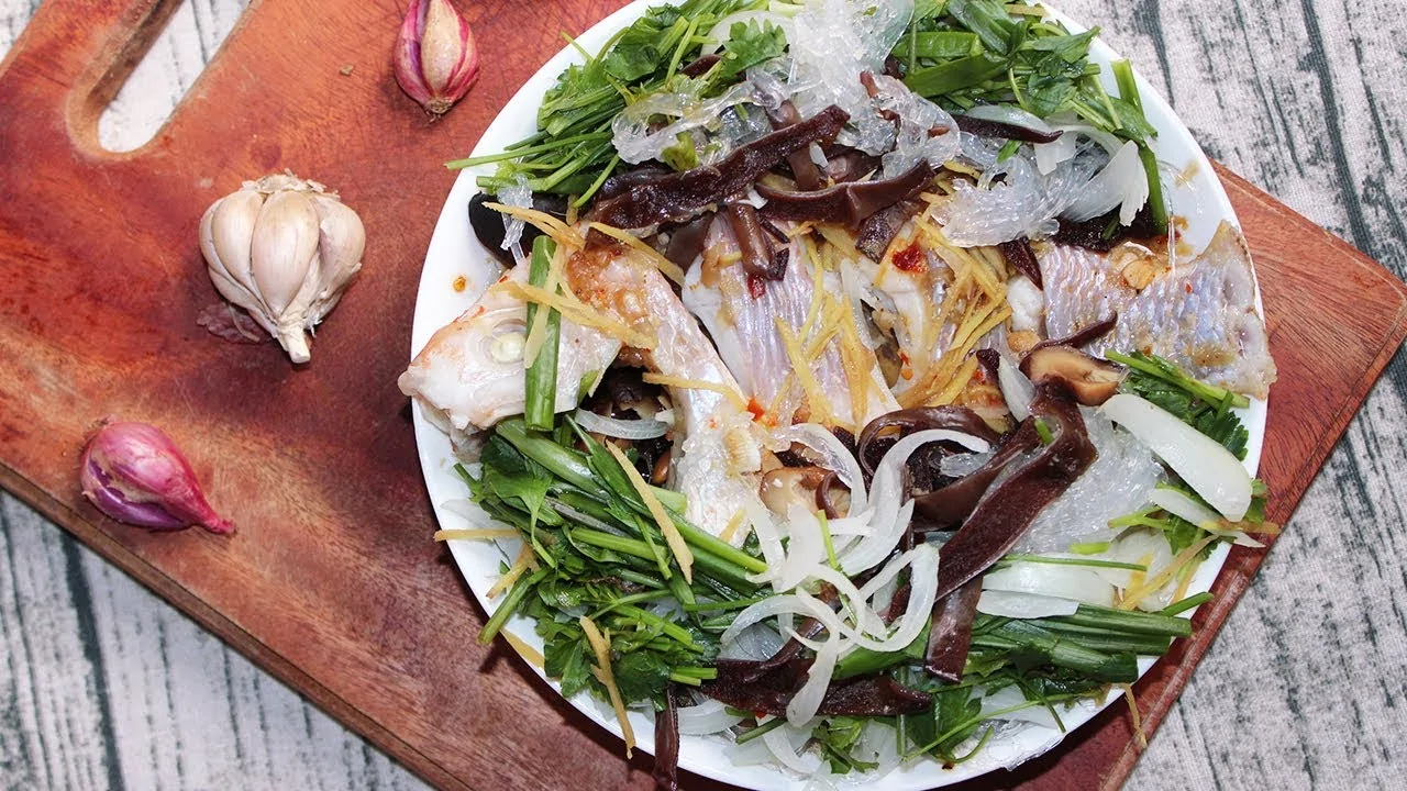 Cá chưng tương đậu nành - 100 món ăn Việt